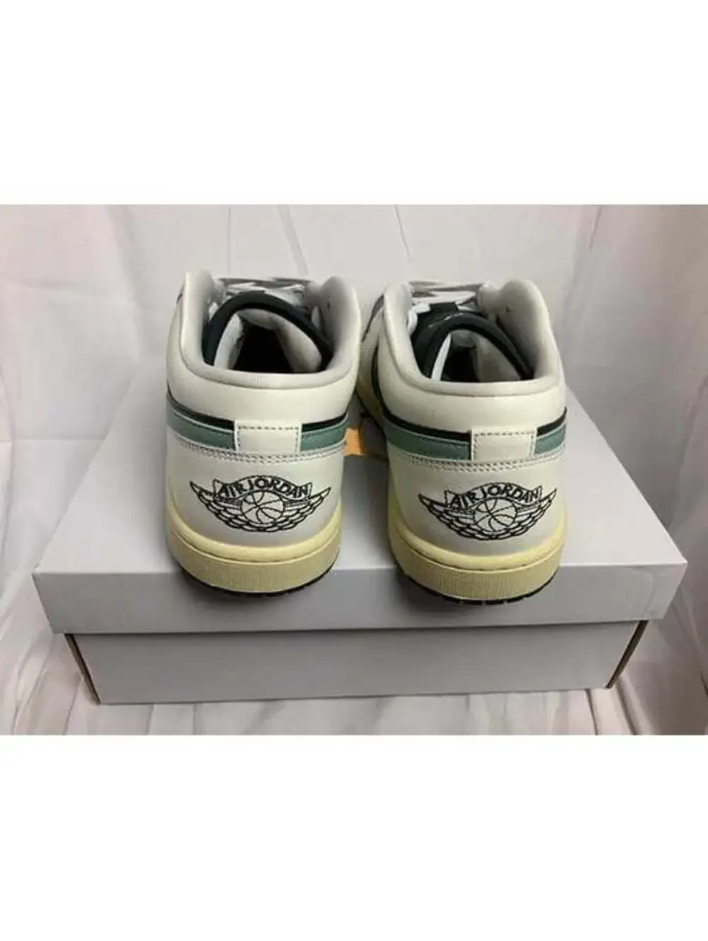 Nike Air Jordan 1 Low Women’s size 12